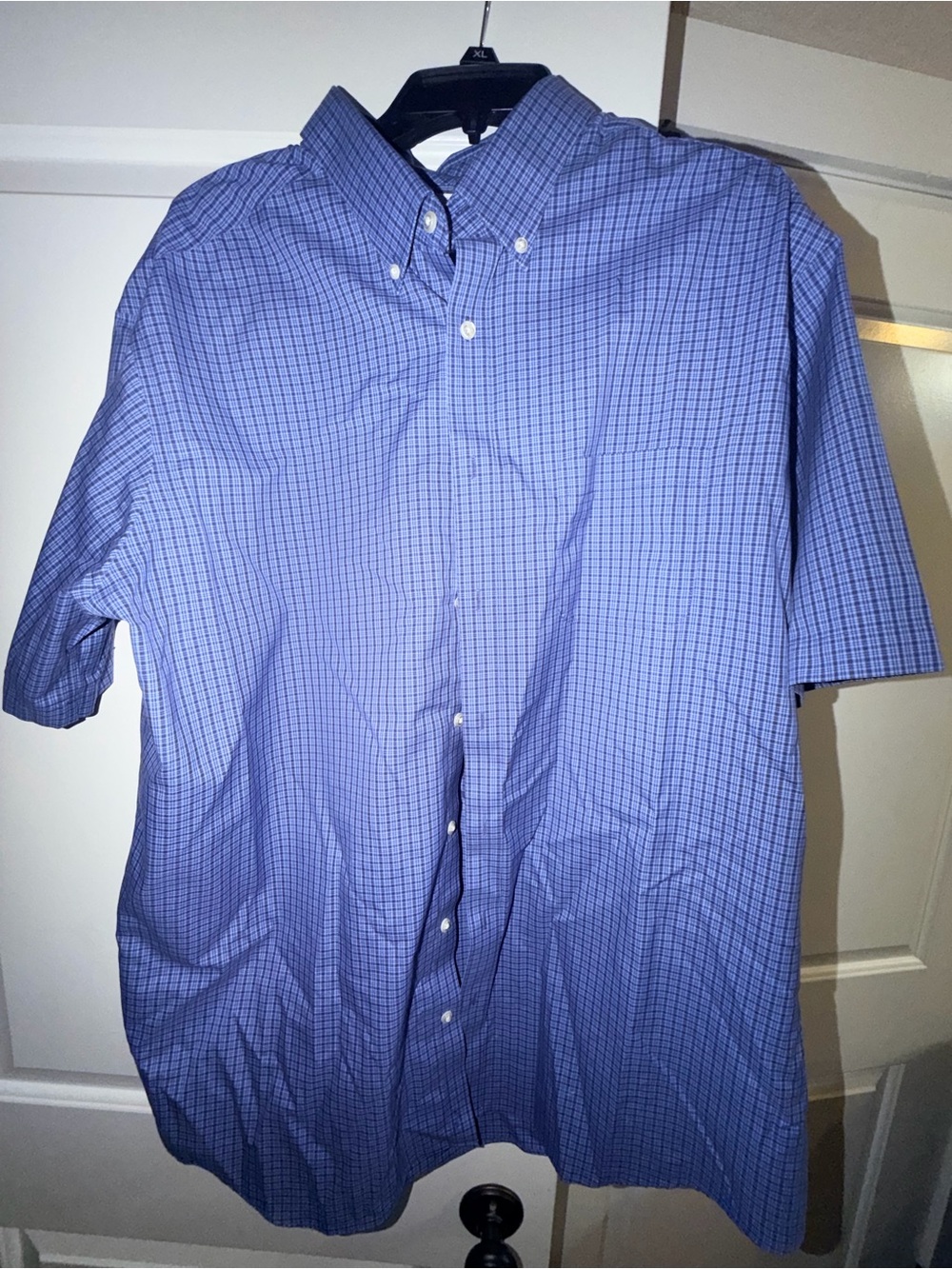 Roundtree & Yorke Men's Blue Checked Short-Sleeve Button-Down Shirt